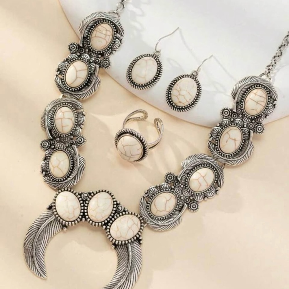 Bohemian Silver and Cream Necklace Set